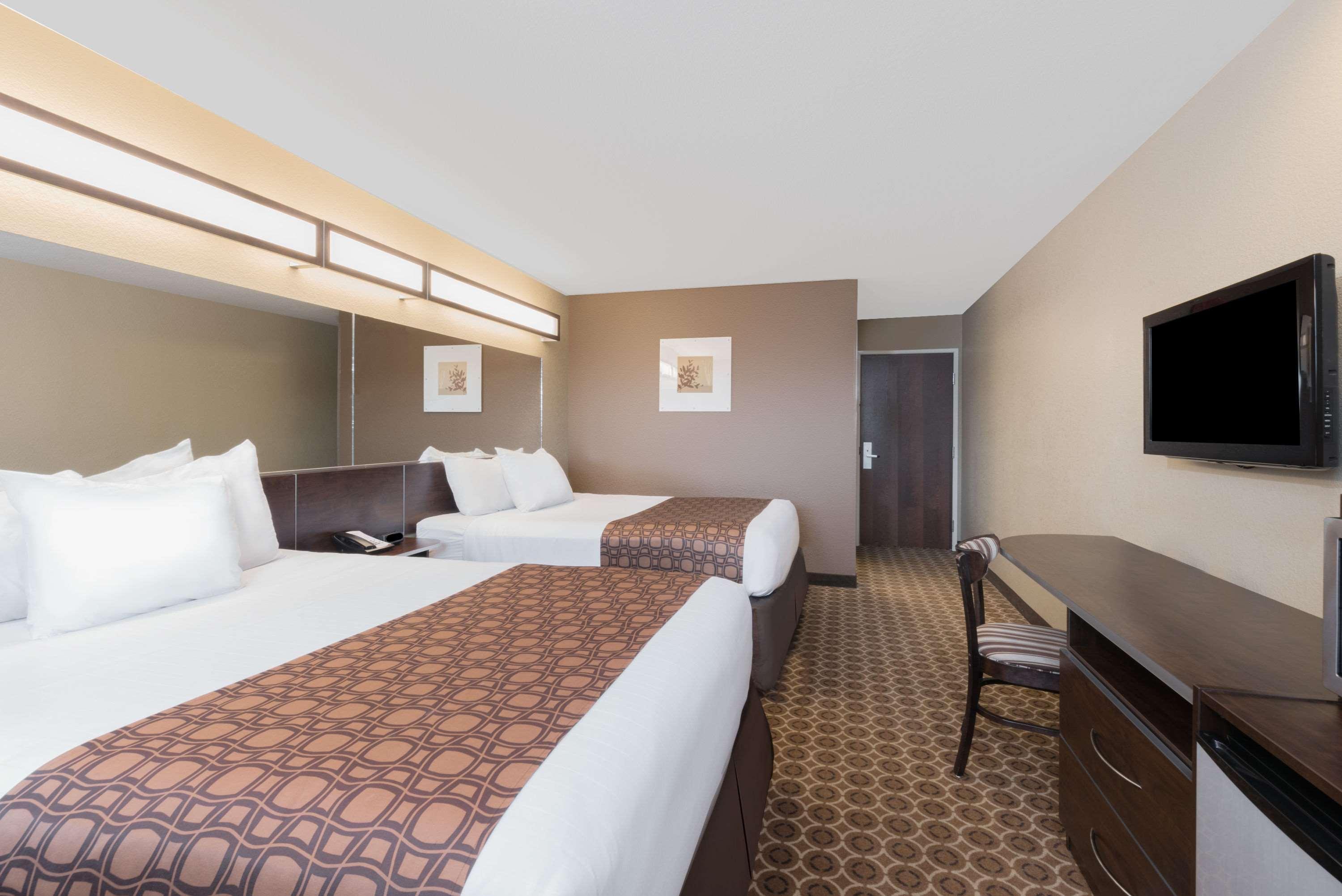 Microtel Inn & Suites By Wyndham Dickinson Zewnętrze zdjęcie