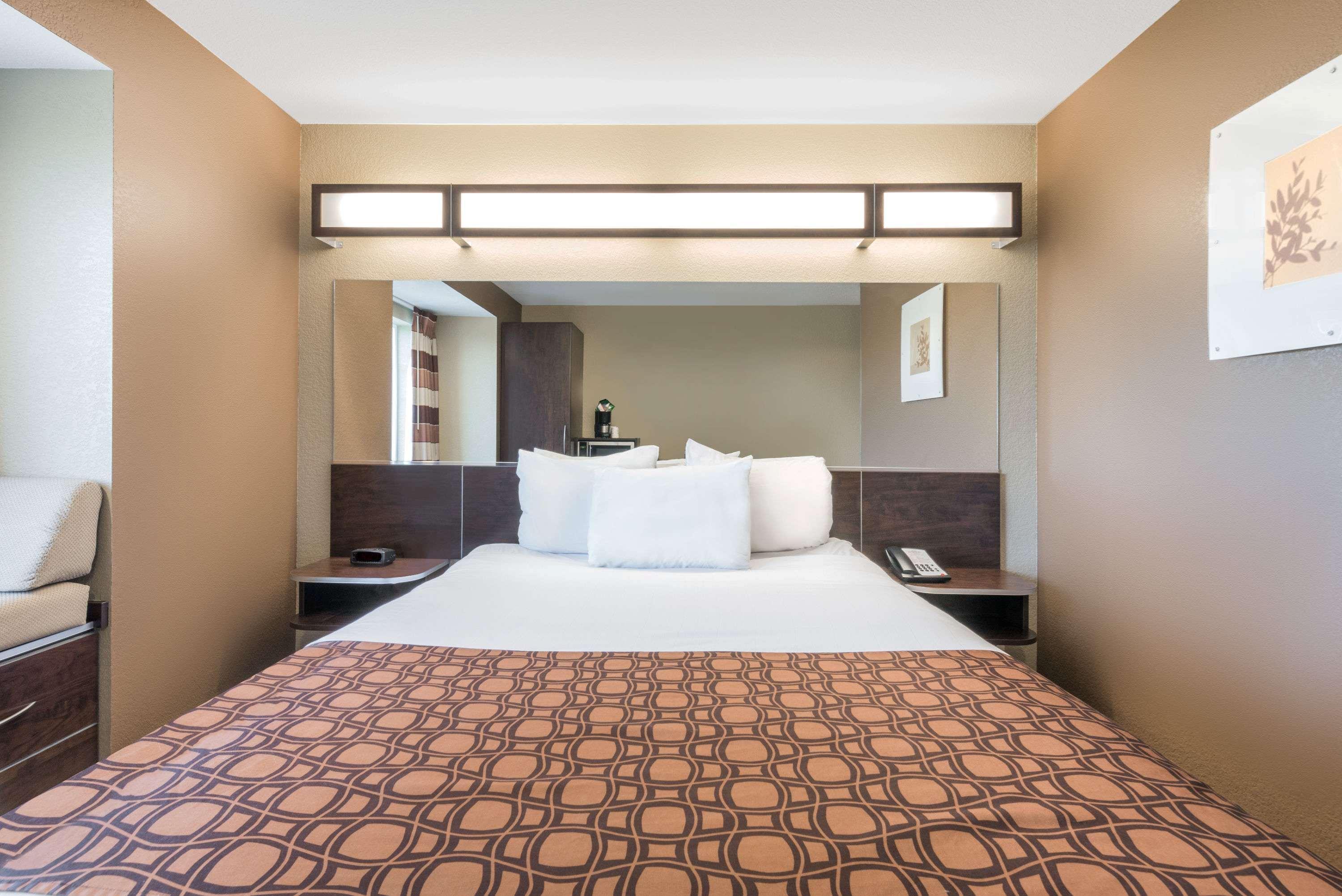 Microtel Inn & Suites By Wyndham Dickinson Zewnętrze zdjęcie